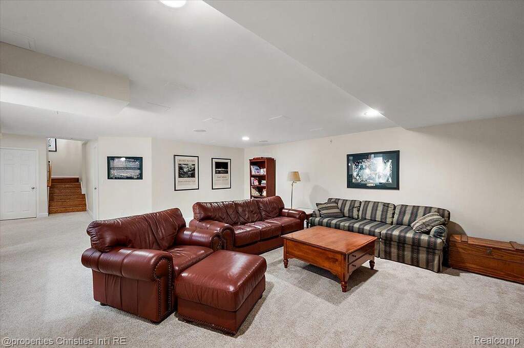 4 Bedroom Single Family Home/House's Image 57
