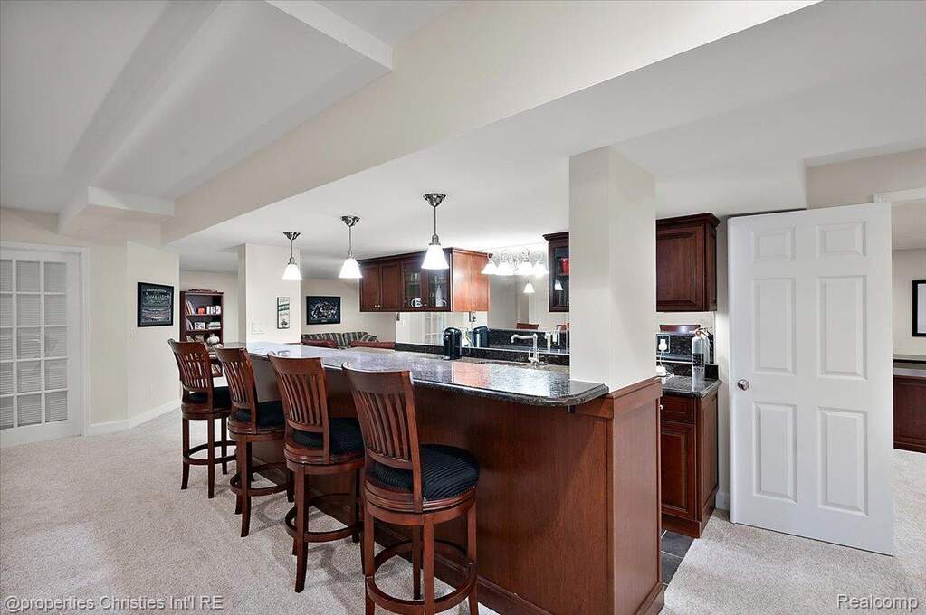 4 Bedroom Single Family Home/House's Image 60