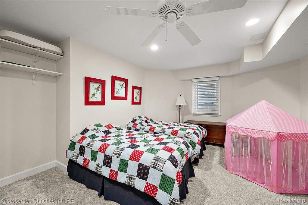 4 Bedroom Single Family Home/House's Image 70
