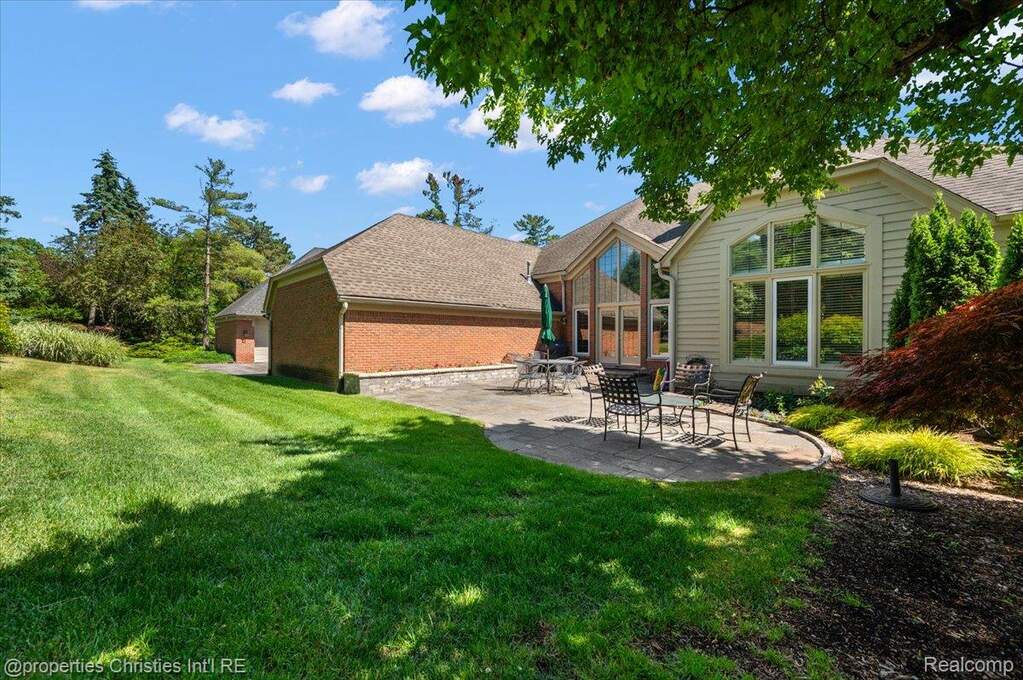 4 Bedroom Single Family Home/House's Image 77