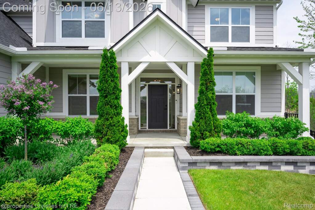 5 Bedroom Single Family Home/House's Image 42