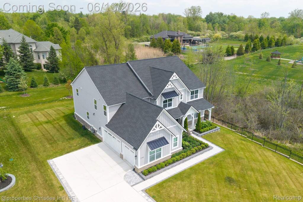 5 Bedroom Single Family Home/House's Image 47