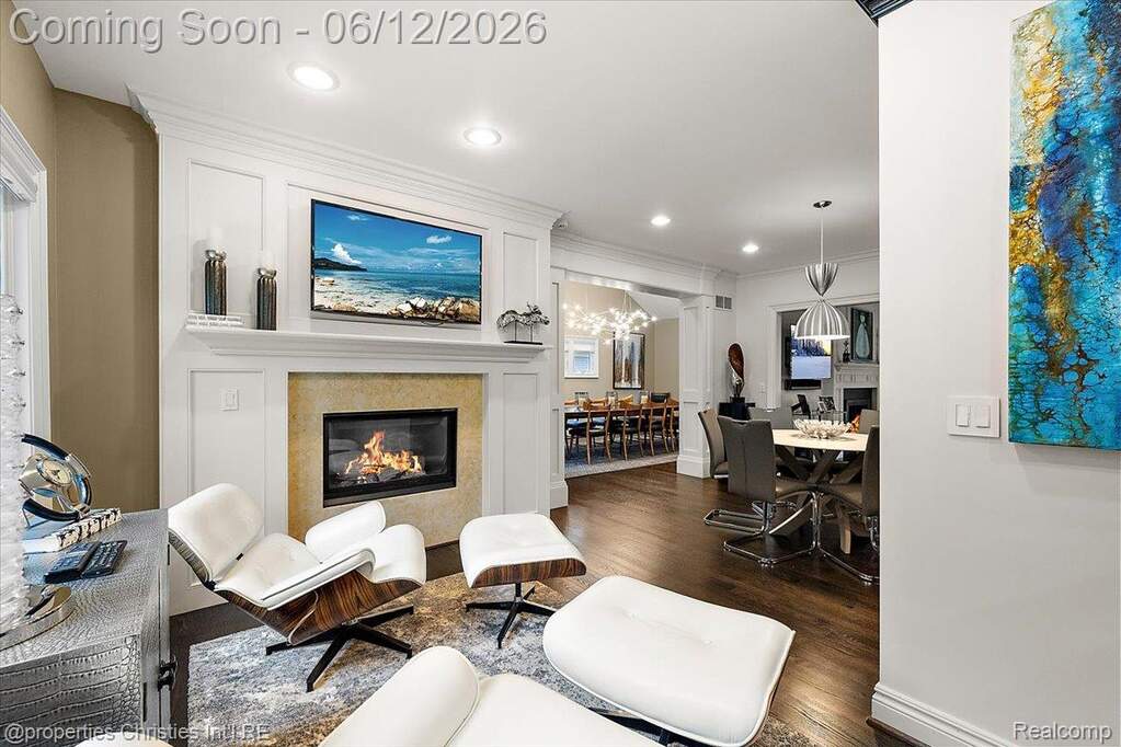 4 Bedroom Single Family Home/House's Image 11