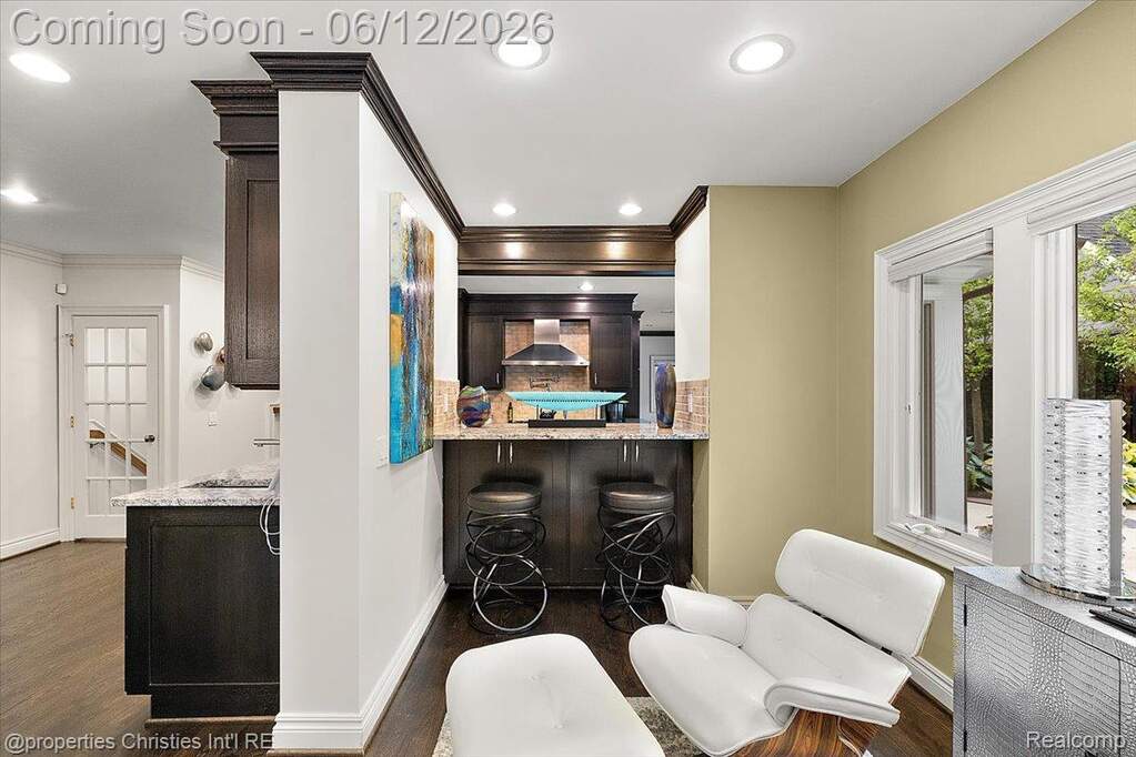 4 Bedroom Single Family Home/House's Image 12