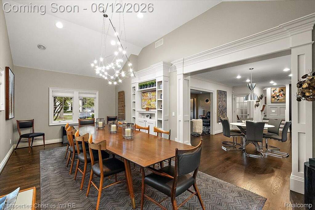4 Bedroom Single Family Home/House's Image 13