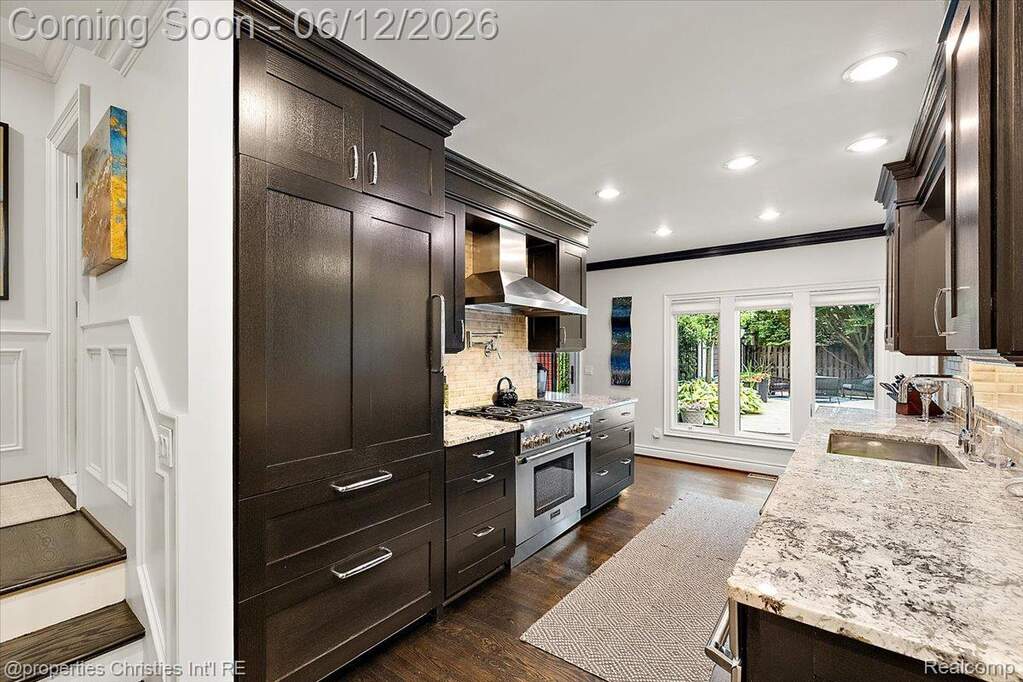 4 Bedroom Single Family Home/House's Image 16