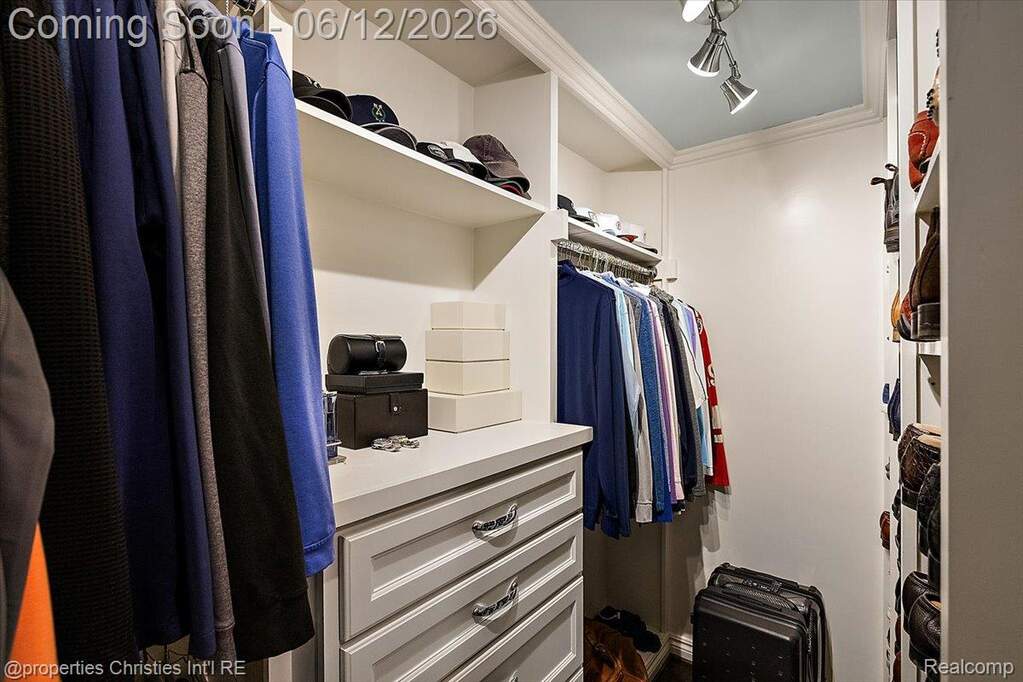 4 Bedroom Single Family Home/House's Image 27
