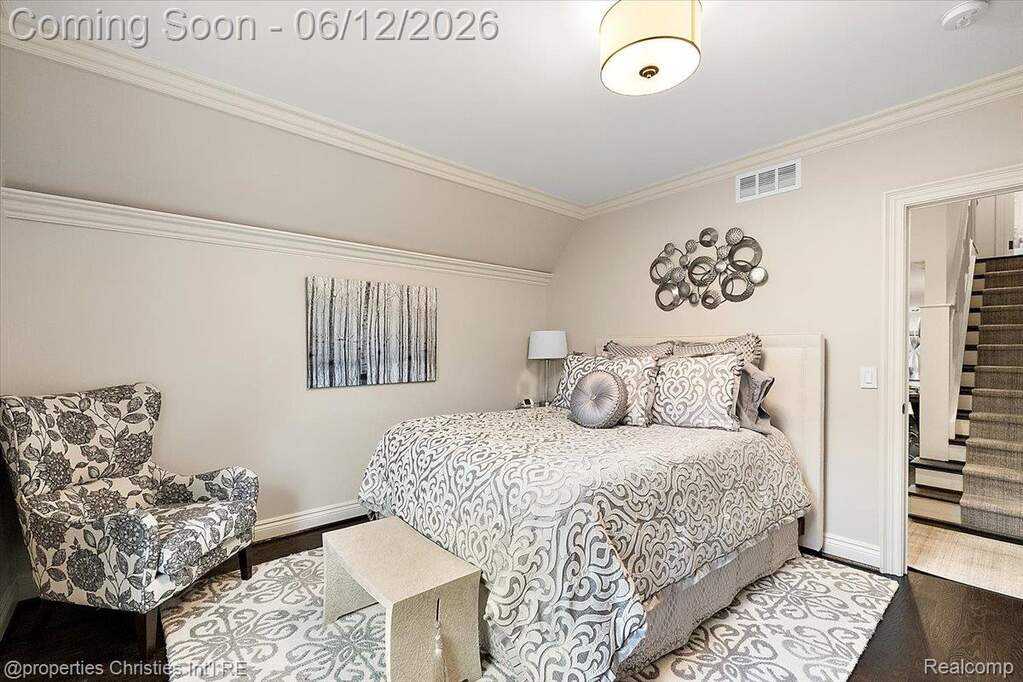 4 Bedroom Single Family Home/House's Image 29