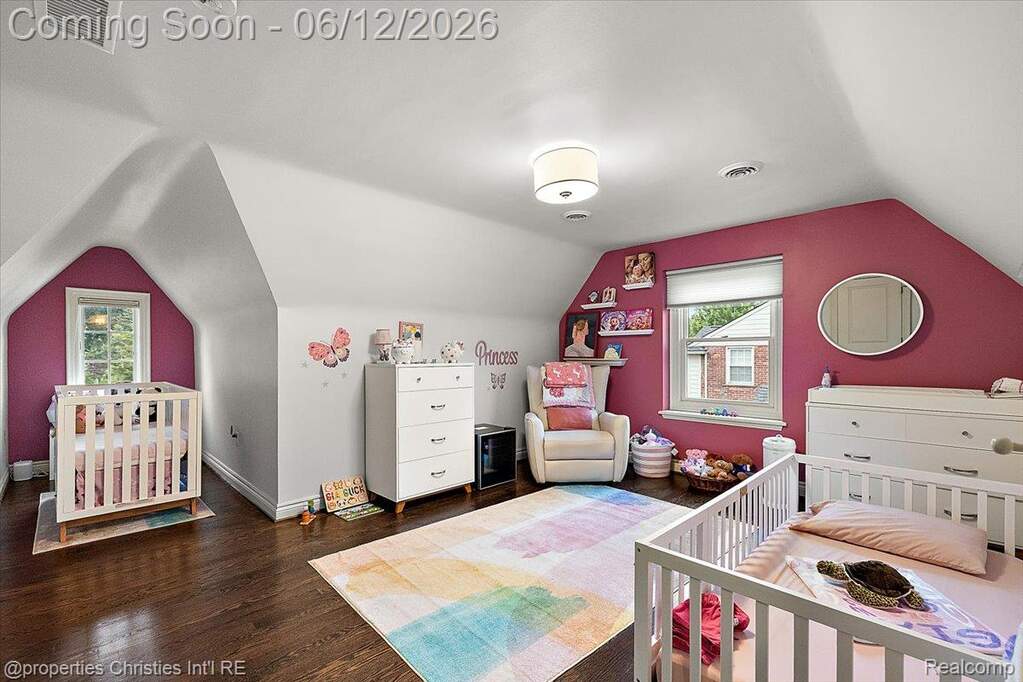 4 Bedroom Single Family Home/House's Image 37