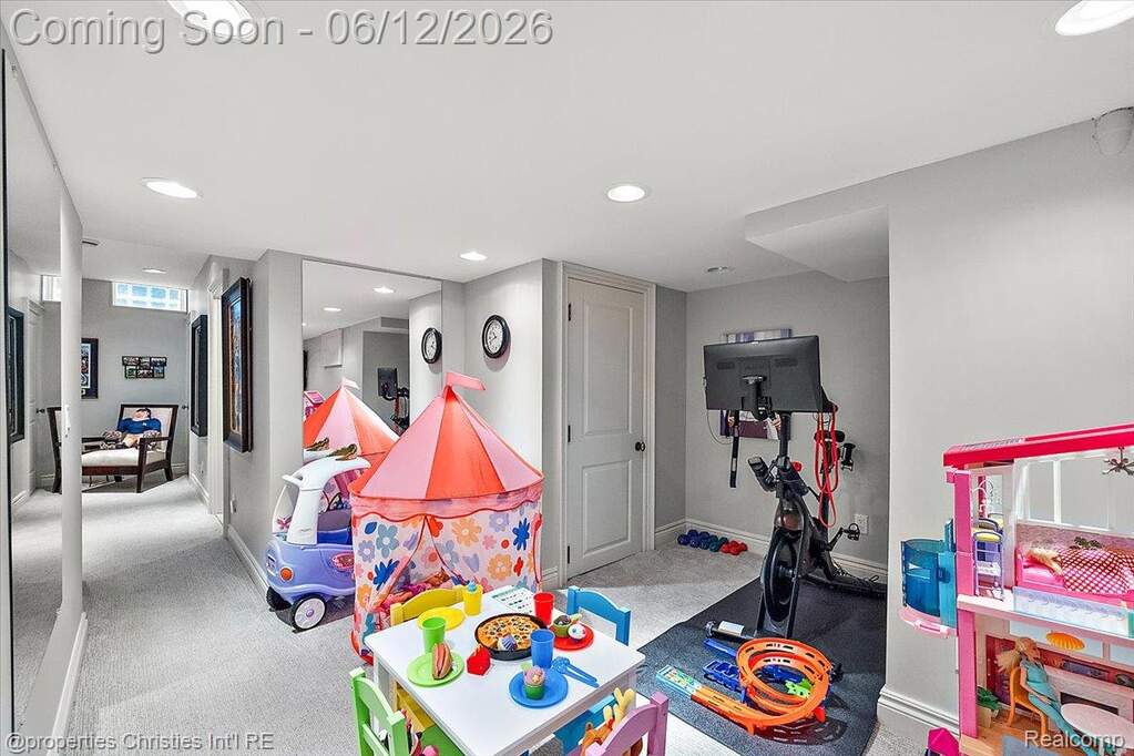 4 Bedroom Single Family Home/House's Image 49