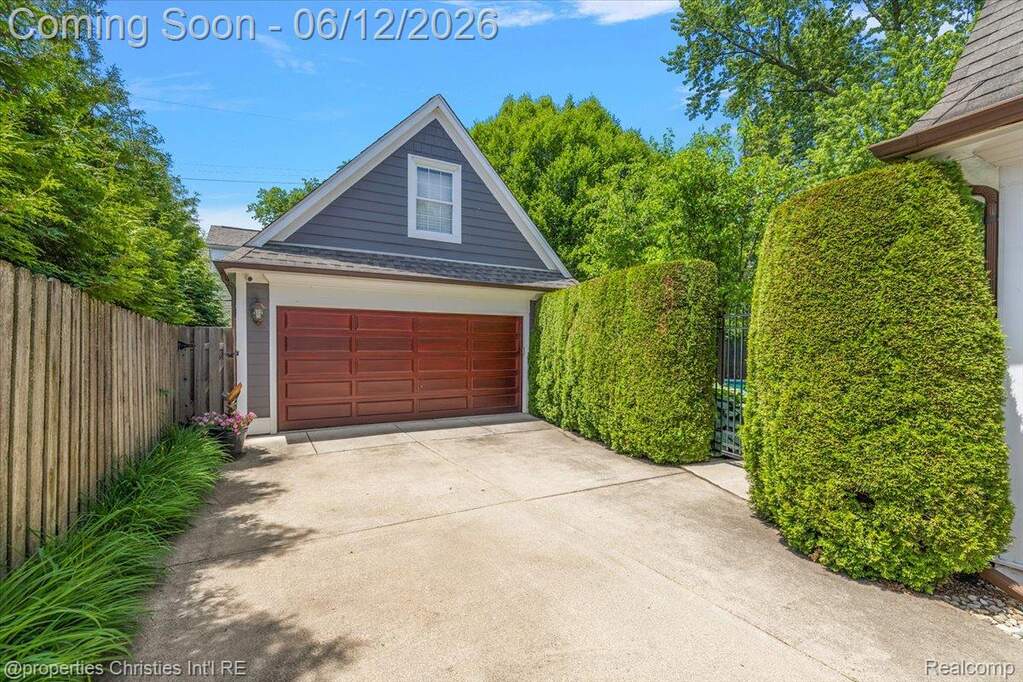 4 Bedroom Single Family Home/House's Image 59