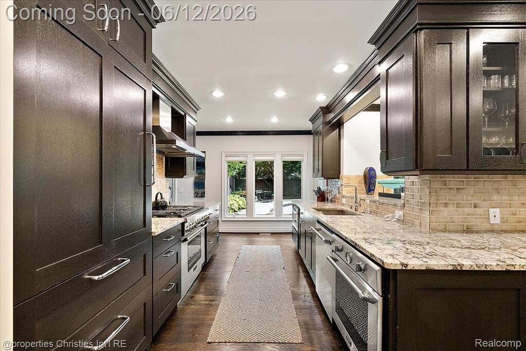4 Bedroom Single Family Home/House's Image 6