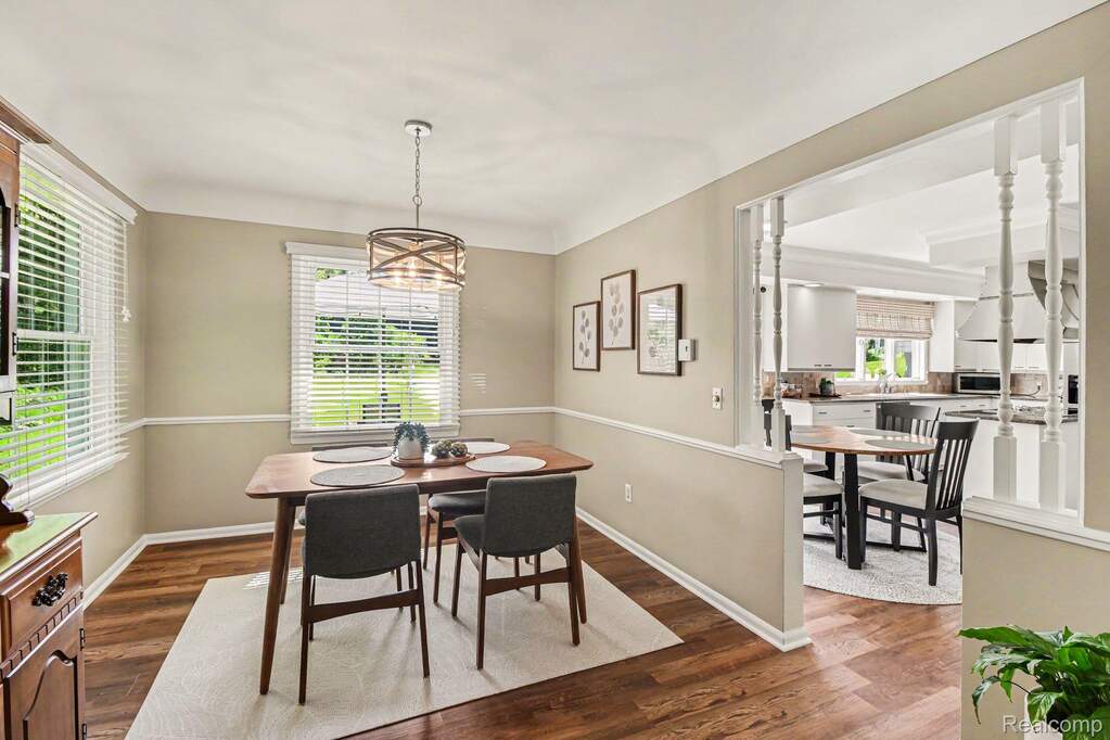 4 Bedroom Single Family Home/House's Image 8
