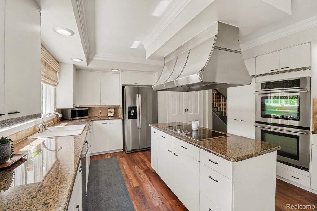 4 Bedroom Single Family Home/House's Image 11