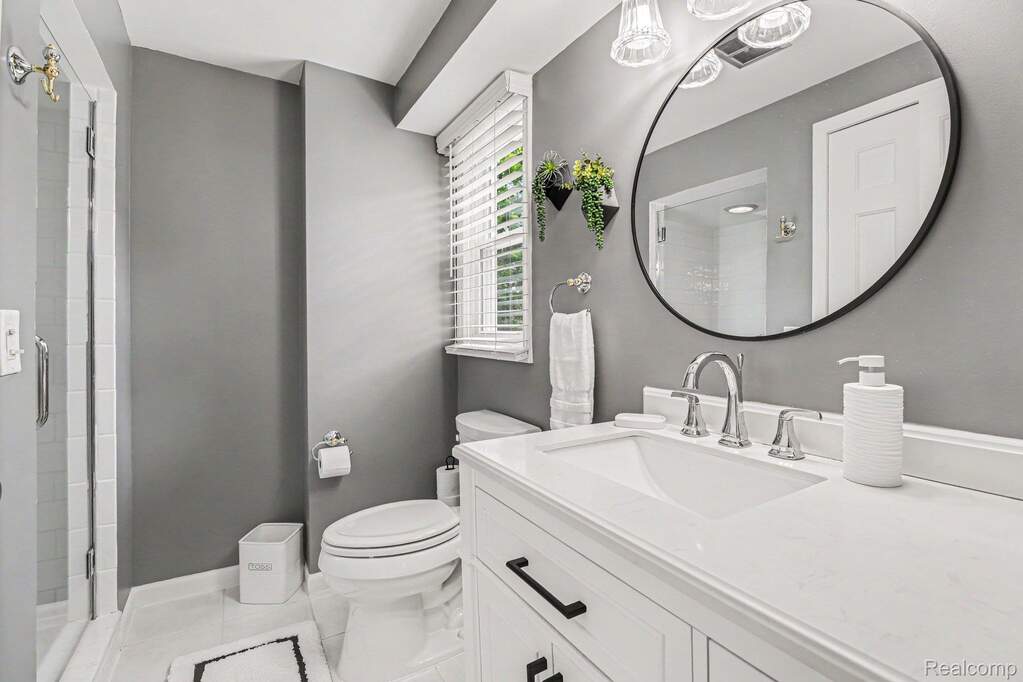 4 Bedroom Single Family Home/House's Image 17