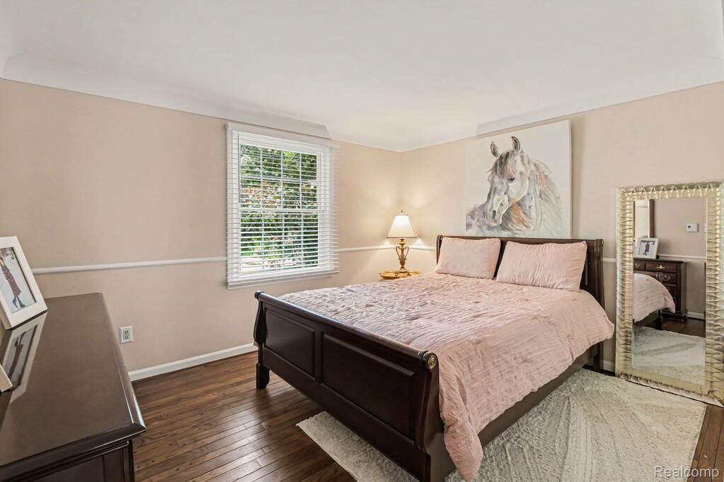 4 Bedroom Single Family Home/House's Image 21