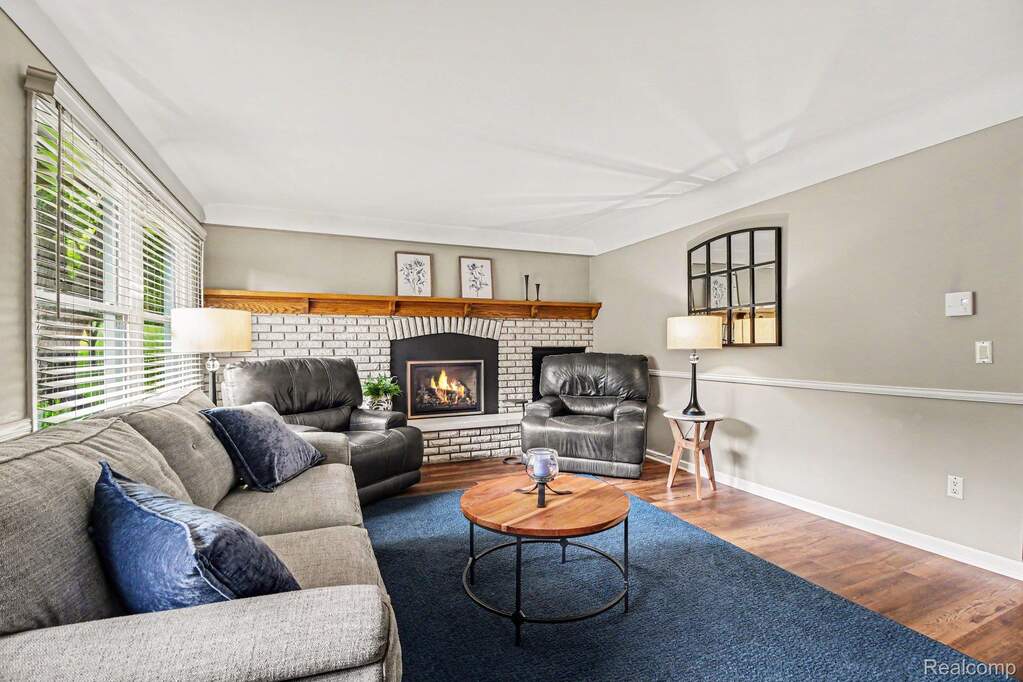 4 Bedroom Single Family Home/House's Image 28