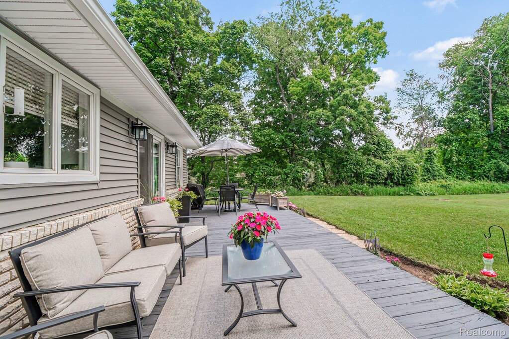 4 Bedroom Single Family Home/House's Image 33