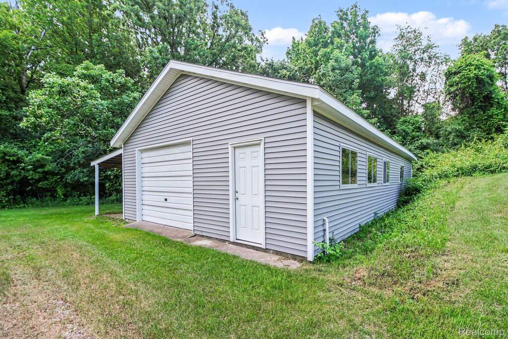 4 Bedroom Single Family Home/House's Image 40