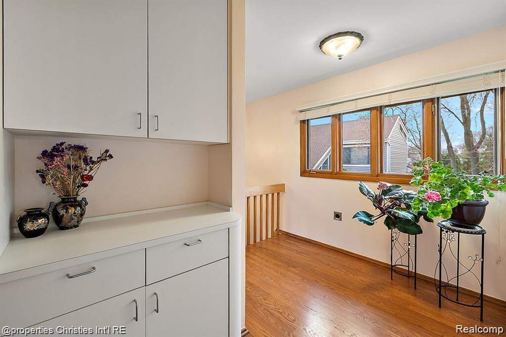 4 Bedroom Single Family Home/House's Image 39