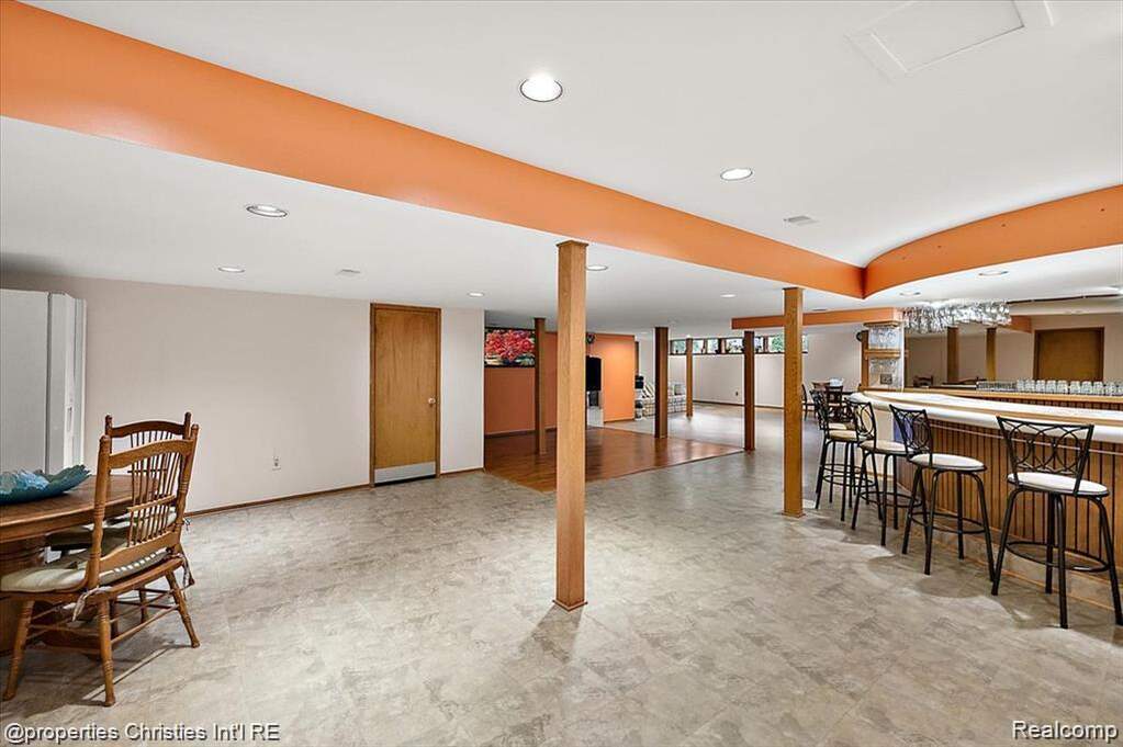4 Bedroom Single Family Home/House's Image 43
