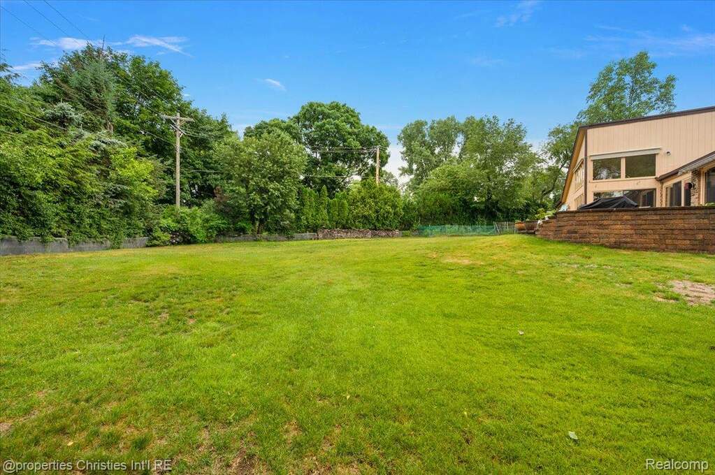 4 Bedroom Single Family Home/House's Image 49