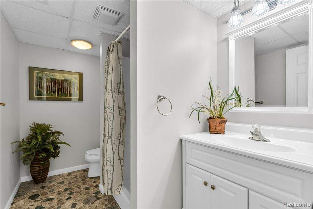 3 Bedroom Apartment/Flat's Image 31