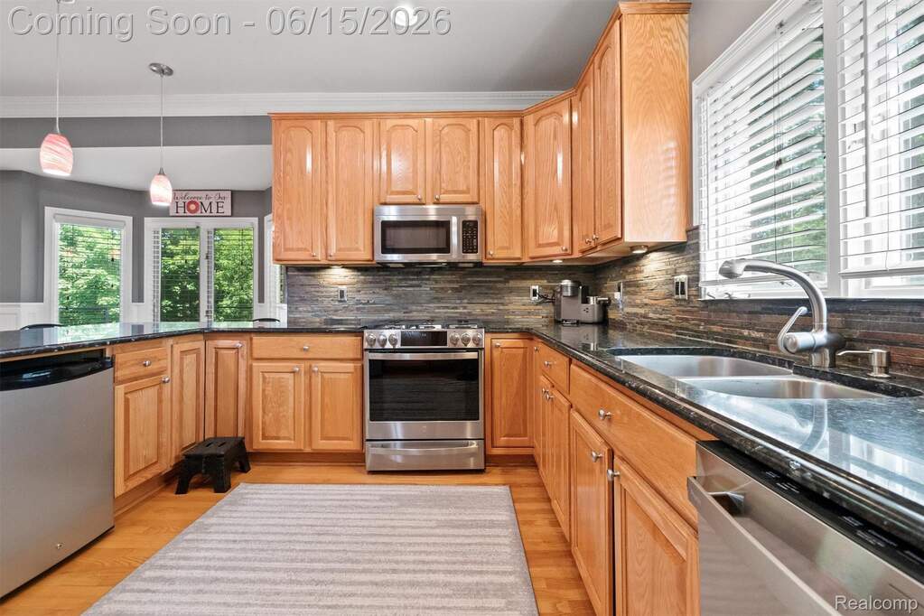 4 Bedroom Single Family Home/House's Image 16