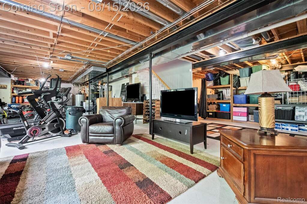 4 Bedroom Single Family Home/House's Image 34