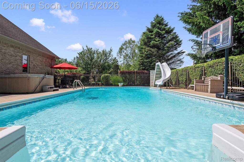 4 Bedroom Single Family Home/House's Image 41