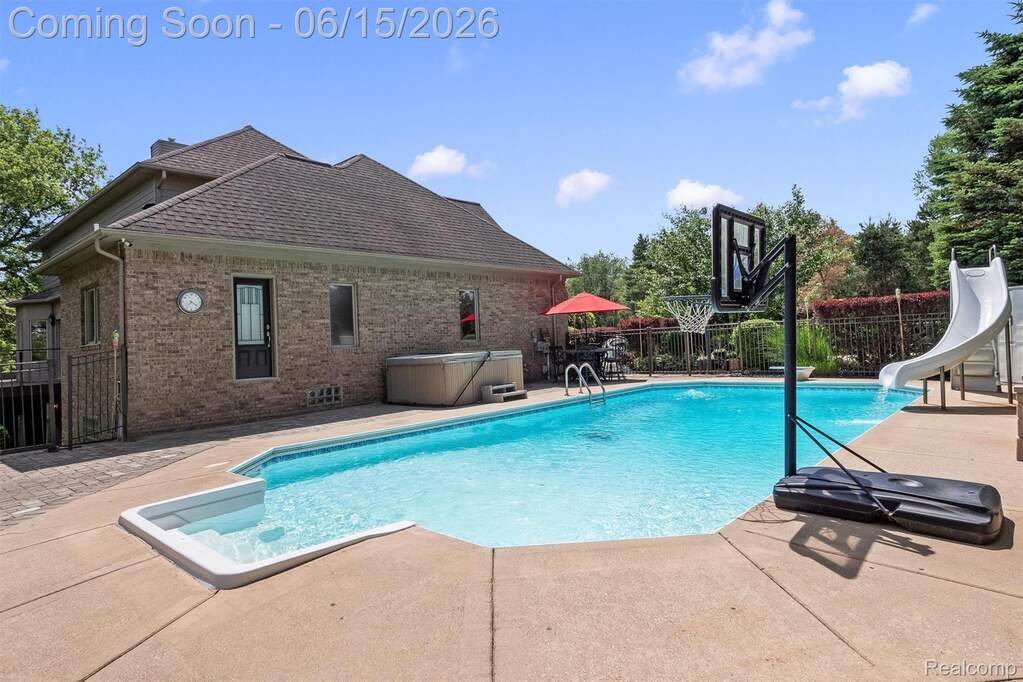 4 Bedroom Single Family Home/House's Image 42
