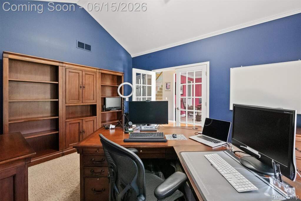4 Bedroom Single Family Home/House's Image 3