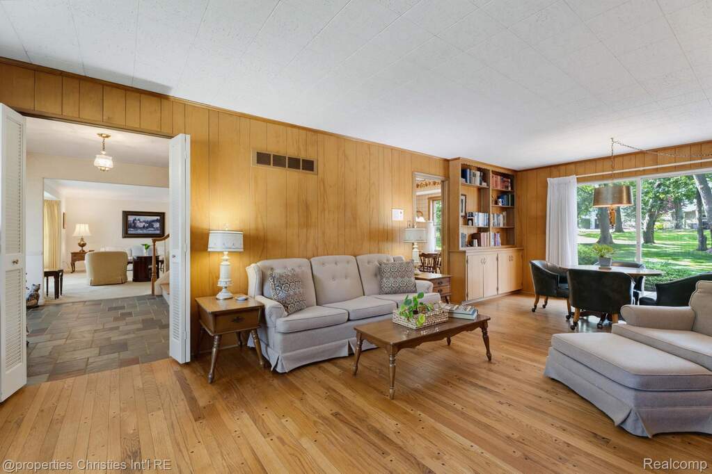 4 Bedroom Single Family Home/House's Image 11