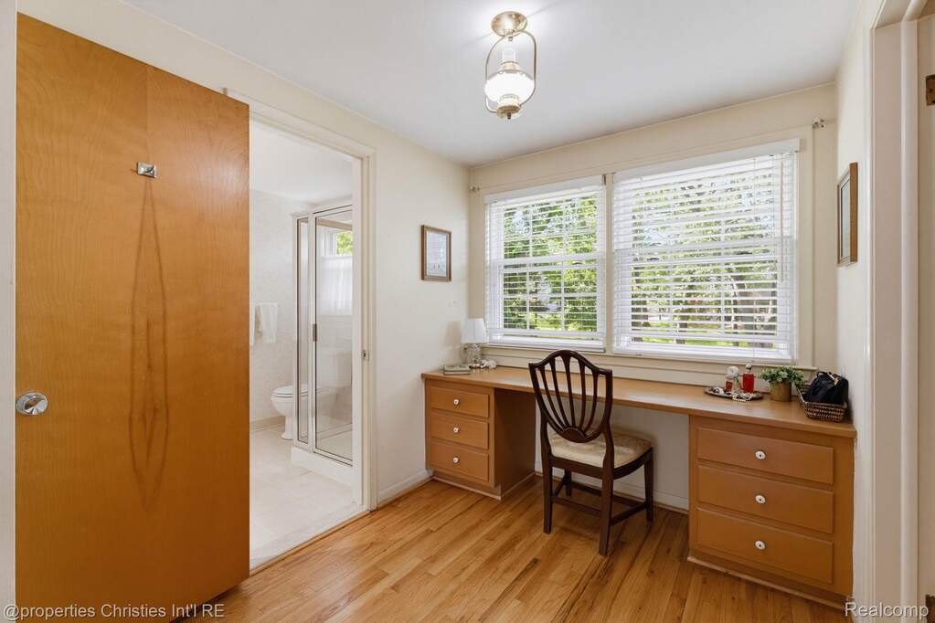 4 Bedroom Single Family Home/House's Image 20