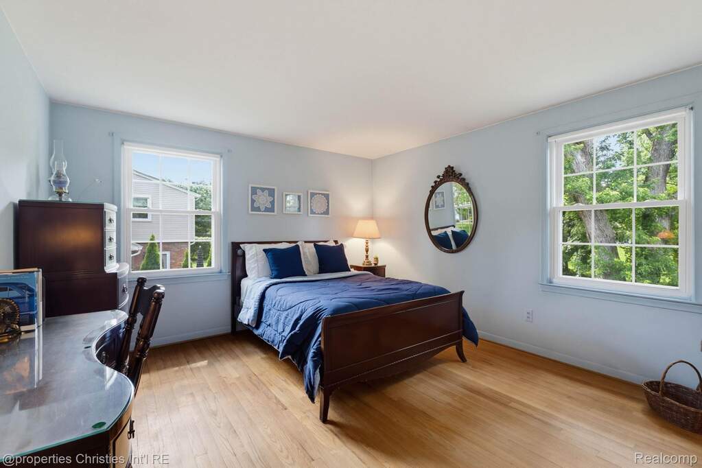 4 Bedroom Single Family Home/House's Image 26