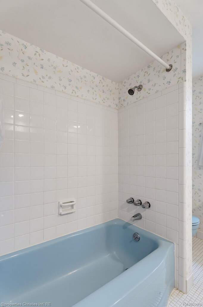 4 Bedroom Single Family Home/House's Image 29