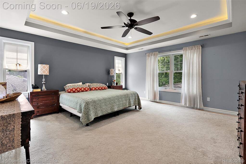 5 Bedroom Single Family Home/House's Image 29