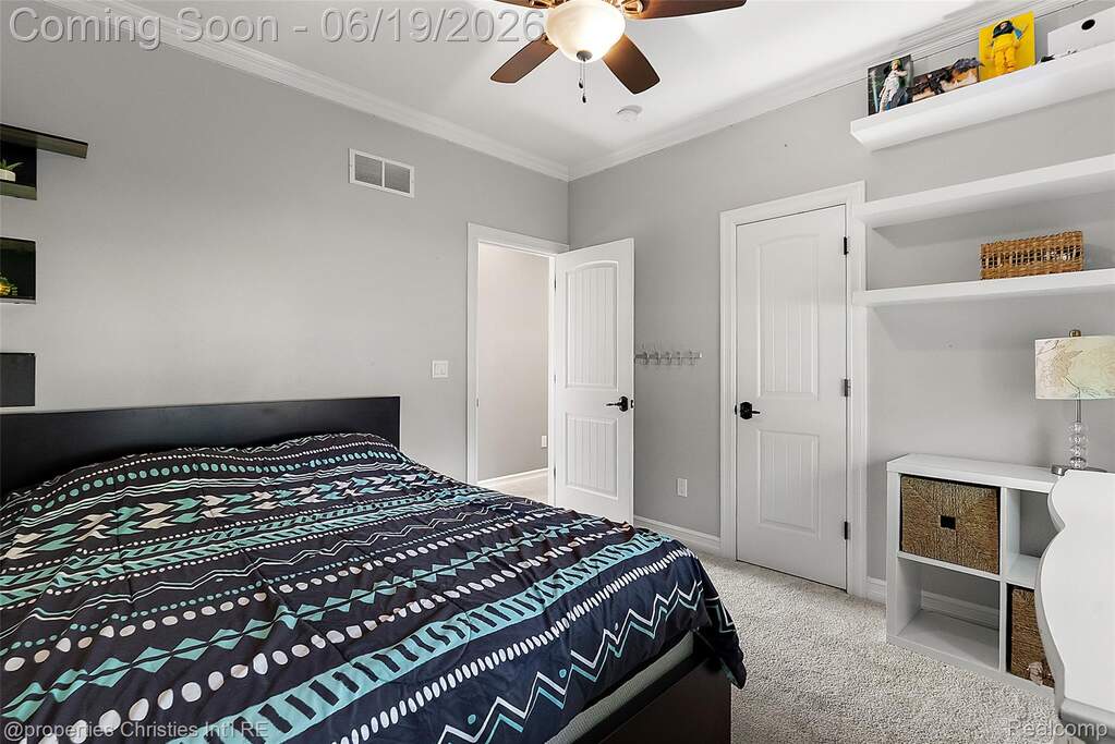 5 Bedroom Single Family Home/House's Image 42