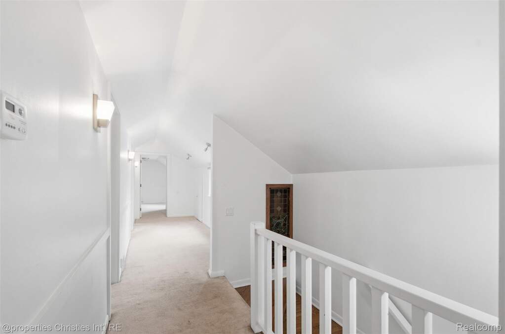 5 Bedroom Single Family Home/House's Image 27
