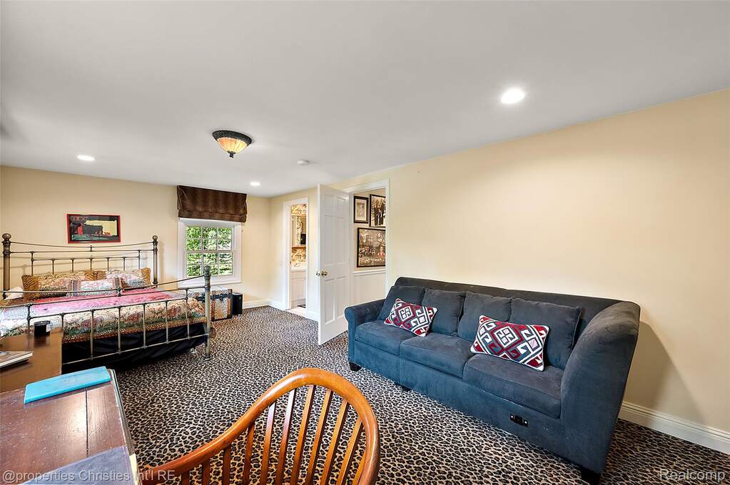 5 Bedroom Single Family Home/House's Image 46