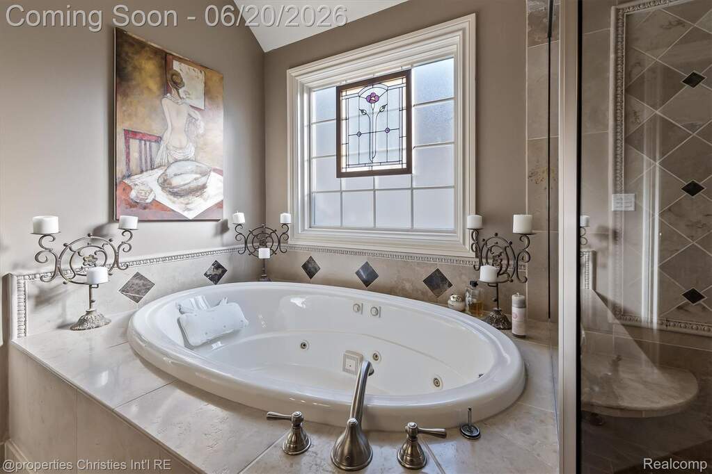 5 Bedroom Single Family Home/House's Image 18