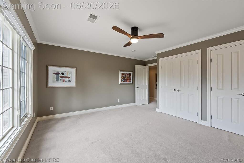 5 Bedroom Single Family Home/House's Image 23