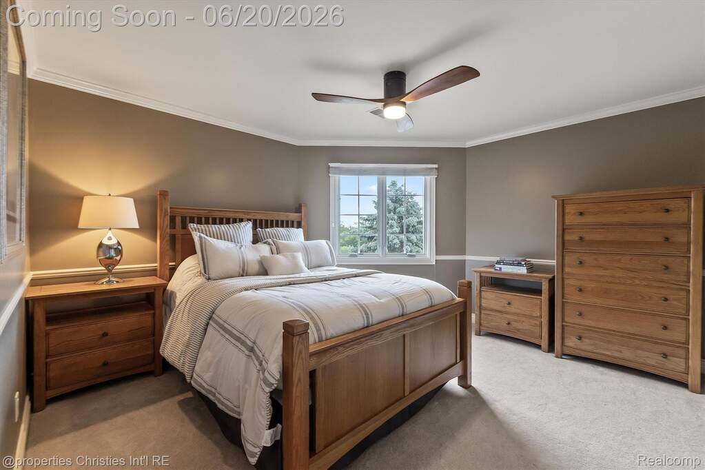 5 Bedroom Single Family Home/House's Image 24