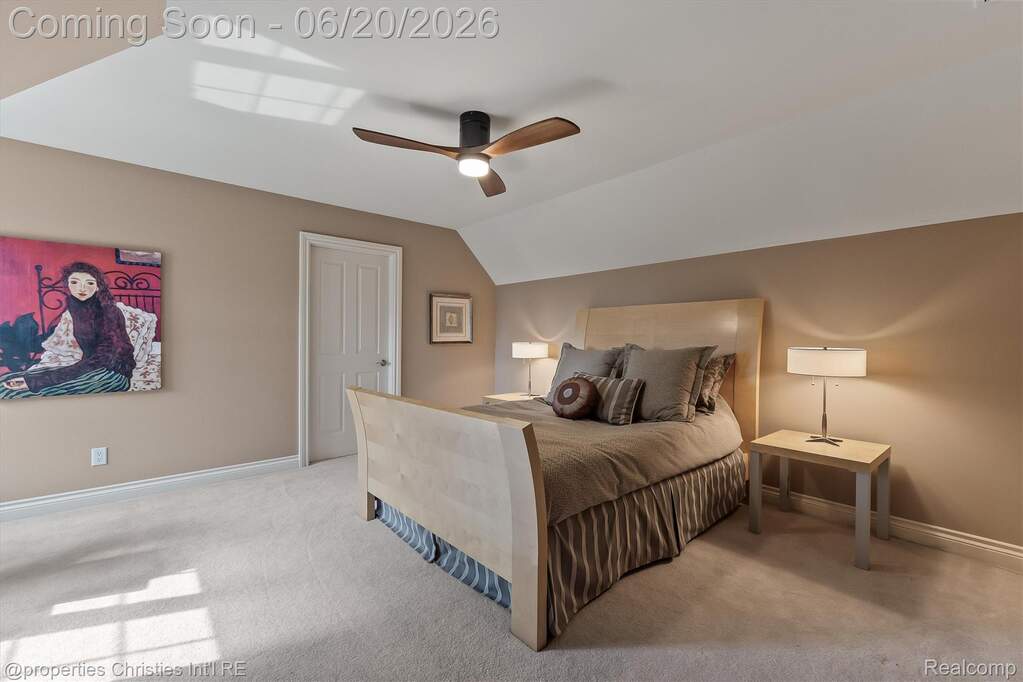 5 Bedroom Single Family Home/House's Image 29