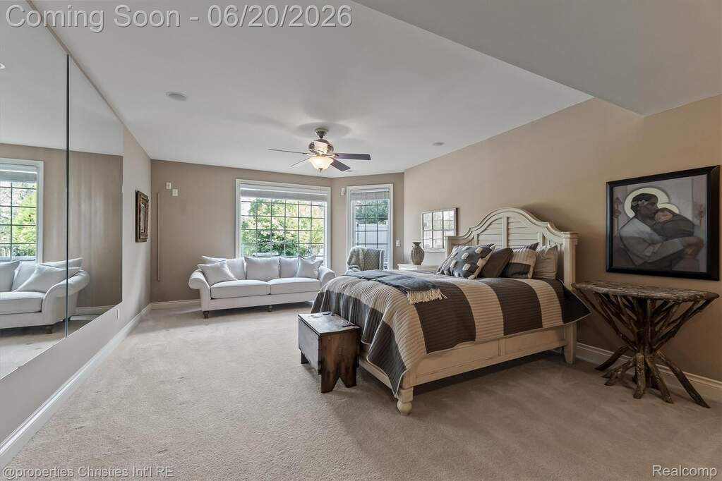 5 Bedroom Single Family Home/House's Image 31