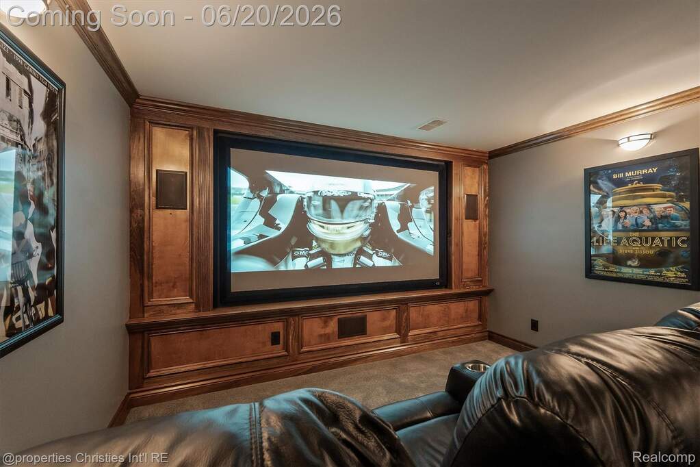 5 Bedroom Single Family Home/House's Image 40