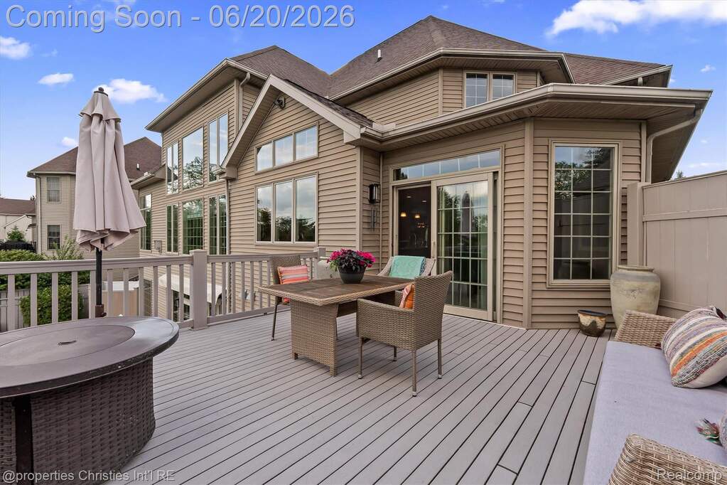 5 Bedroom Single Family Home/House's Image 46