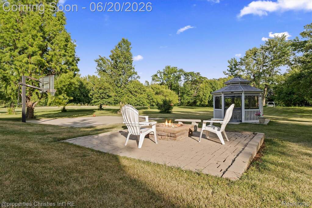 5 Bedroom Single Family Home/House's Image 51