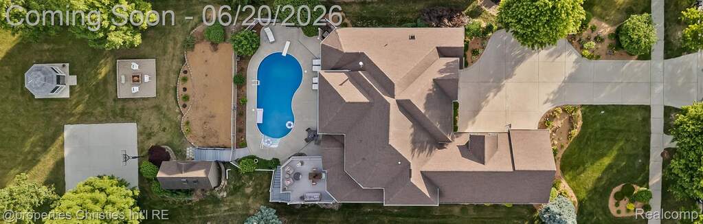 5 Bedroom Single Family Home/House's Image 54