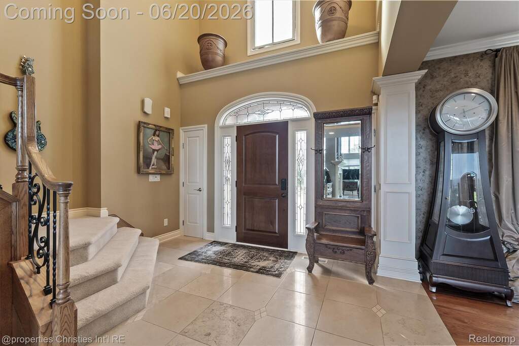 5 Bedroom Single Family Home/House's Image 5